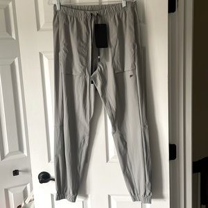 Fabletics the one jogger - men’s size large regular - shadow grey - NWT